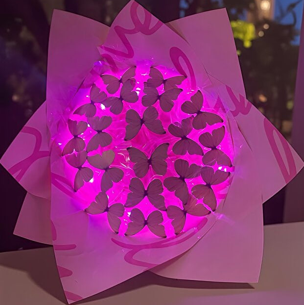 Kelebek Buketi: Sönmeyen Aşkın Parlayan Simgesi